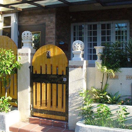Alongs Garden Acomodação com café da manhã Heng-ch'un Exterior foto