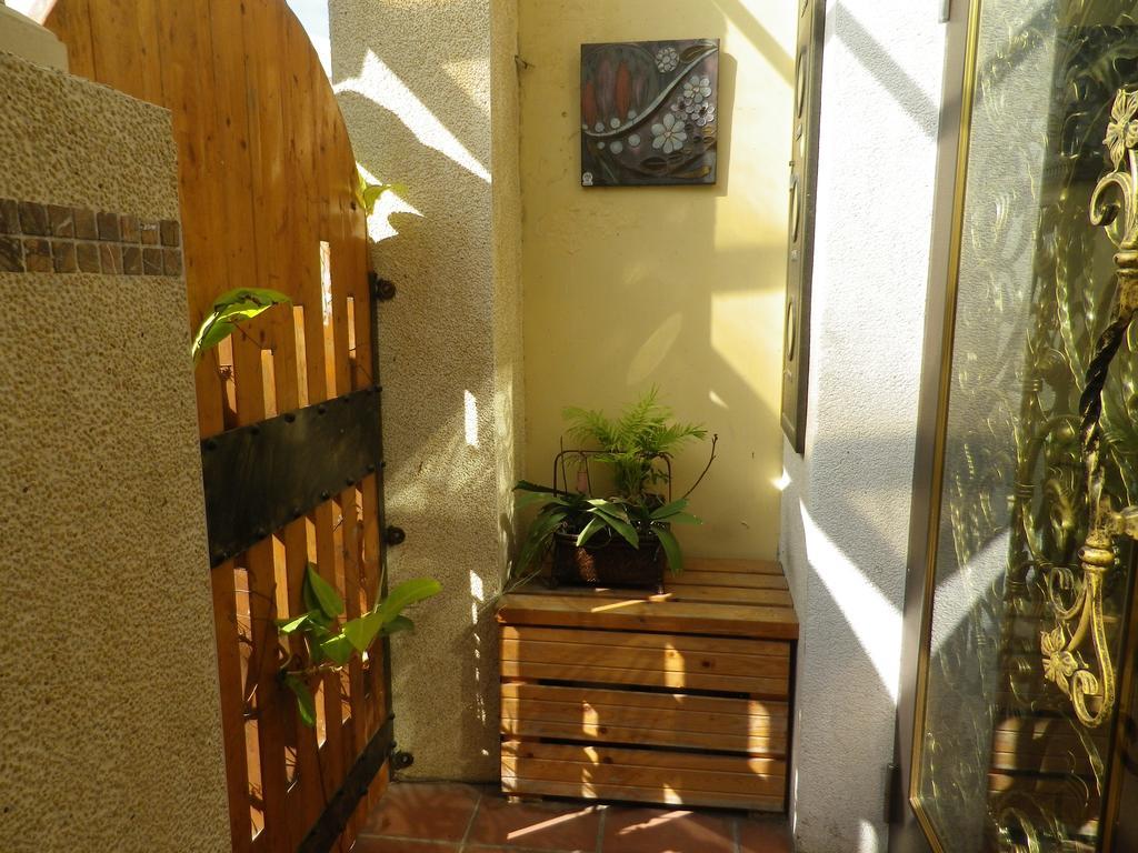 Alongs Garden Acomodação com café da manhã Heng-ch'un Exterior foto