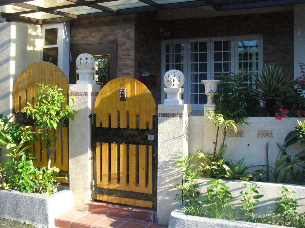 Alongs Garden Acomodação com café da manhã Heng-ch'un Exterior foto
